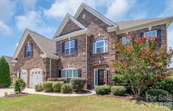 2083 Topaz Plaza, Davidson, NC 28036