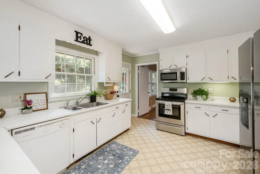 224 Lyndale Road, Hendersonville, NC 28739 - #2