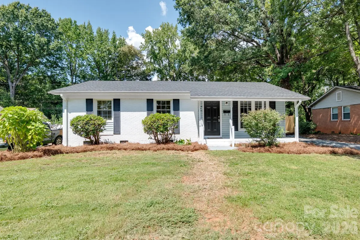 823 Farmcrest Drive, Charlotte, NC 28206 - #1