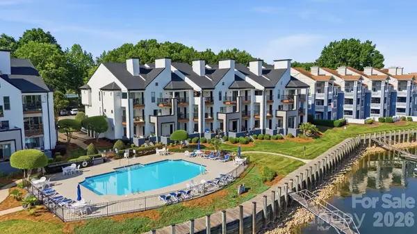 18705 Vineyard Point Lane #18705, Cornelius, NC 28031