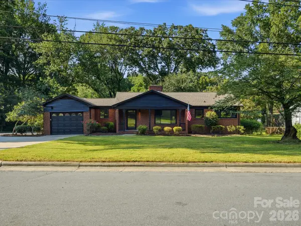5701 Wilora Lake Road, Charlotte, NC 28212