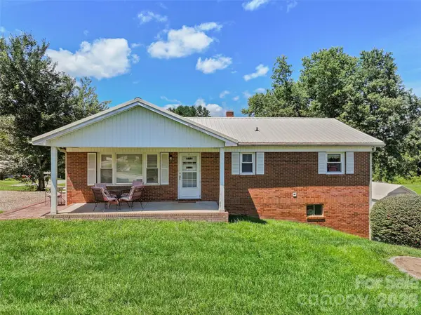 354 Oakdale Road, Waynesville, NC 28786