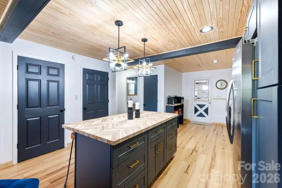 410 Mother In Law Lane, Burnsville, NC 28714 - #3