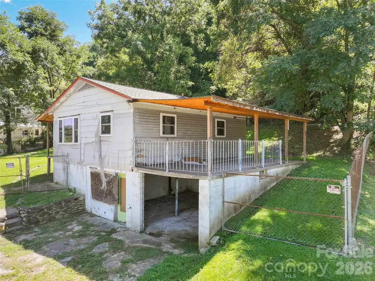 24 Vine Street, Canton, NC 28716 - #1
