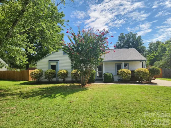 11318 Treebark Drive, Pineville, NC 28134