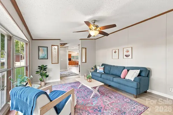 3159 Ward Green Street, Lenoir, NC 28645