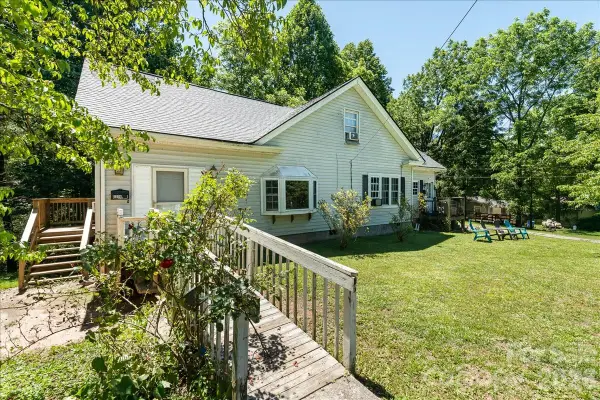 193 Duckworth Avenue, Brevard, NC 28712