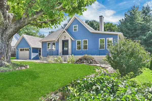 34 Long View Drive, Burnsville, NC 28714