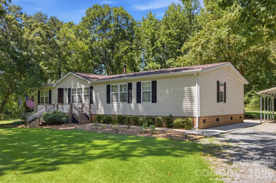 185 Payne Street, Mount Holly, NC 28120 - #3