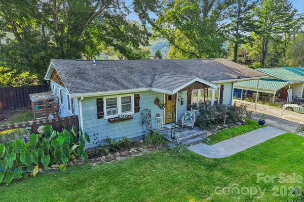 550 Lickstone Road, Waynesville, NC 28786
