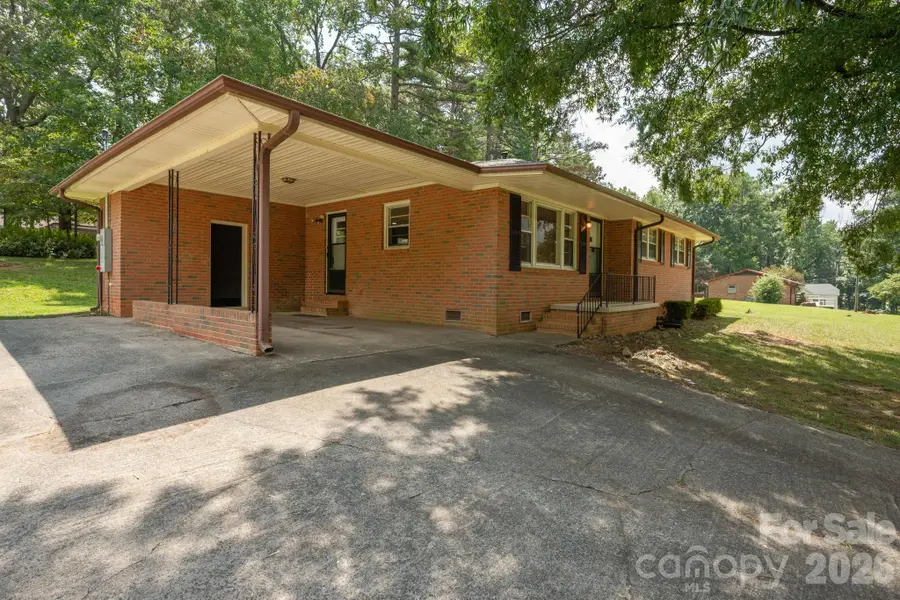 901 S 10th Street, Bessemer City, NC 28016 - #2