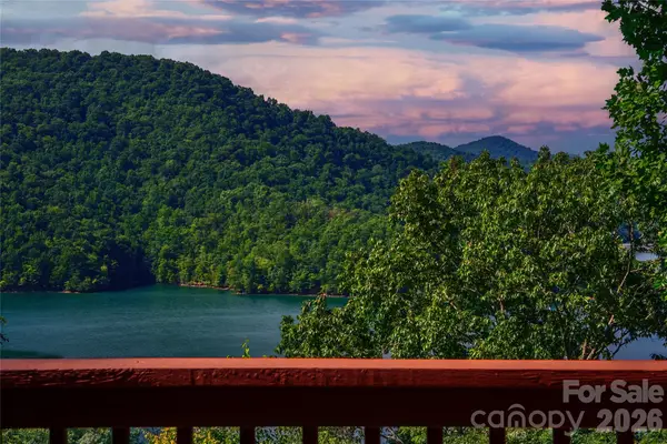 135 Ridge Top Drive, Topton, NC 28781