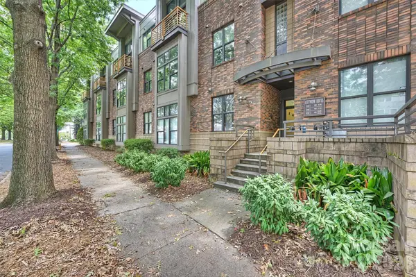 694 N Davidson Street, Charlotte, NC 28202