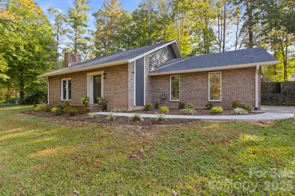 97 Wilkie Way, Fletcher, NC 28732