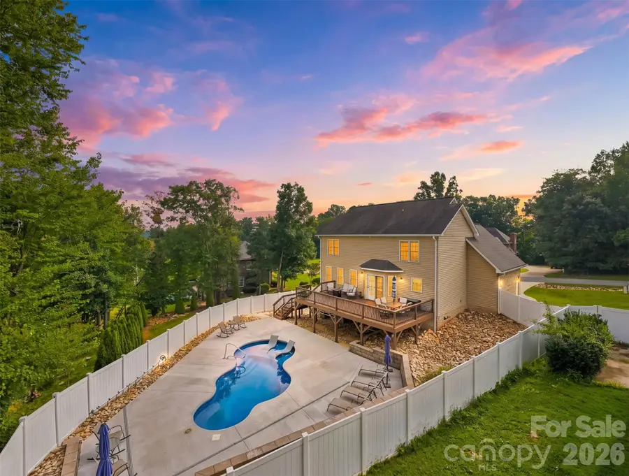 6011 Dockside Drive, Hickory, NC 28601 - #2