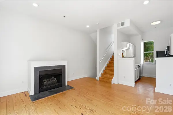 2090 Atherton Heights Lane, Charlotte, NC 28203