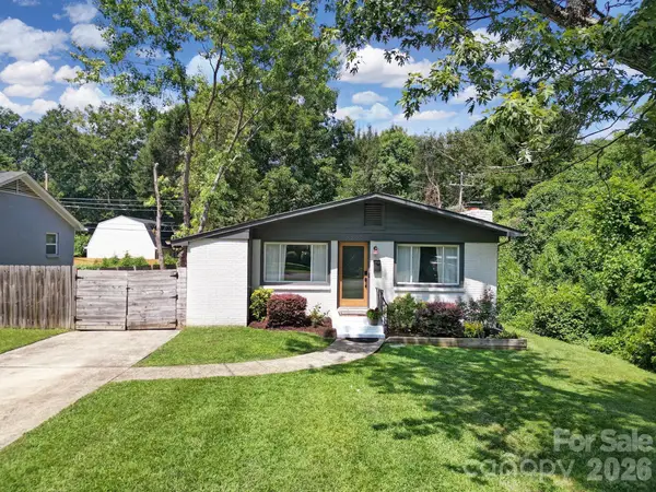 3335 Dunaire Drive, Charlotte, NC 28205