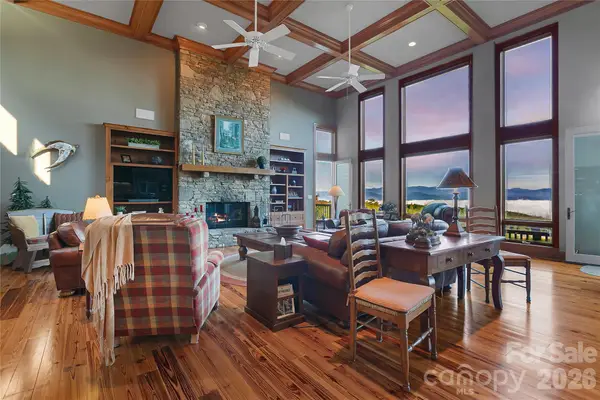 74 Walnut Ridge Lane, Brevard, NC 28712