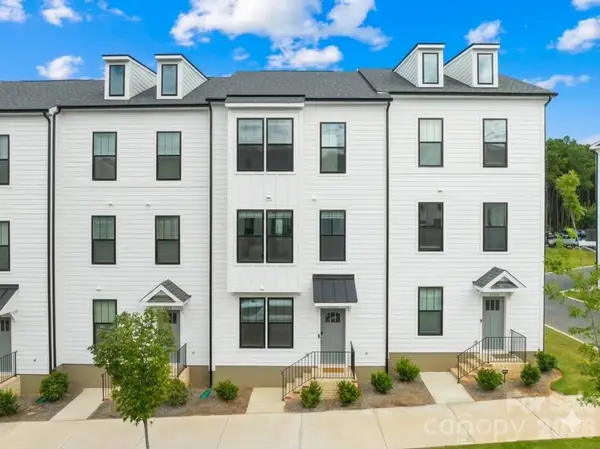15332 Ballancroft Parkway, Charlotte, NC 28277