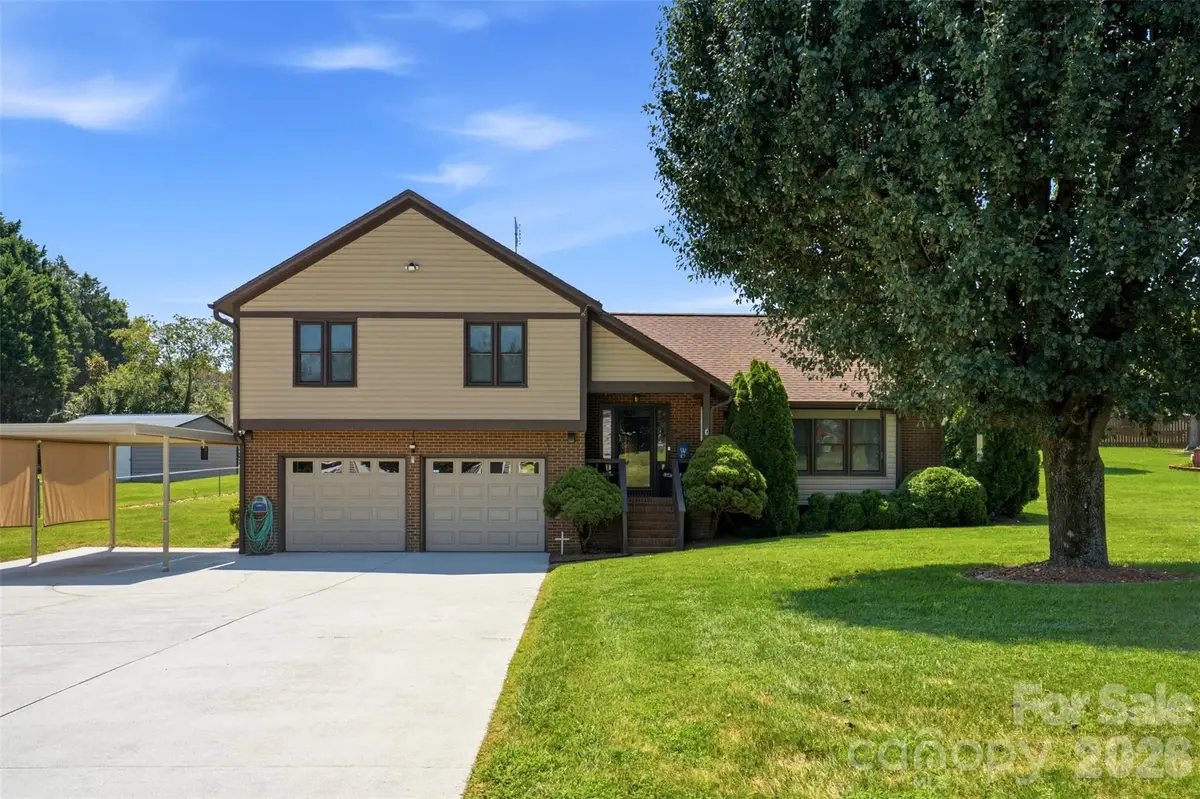 118 Sherwood Drive, Taylorsville, NC 28681 - #1