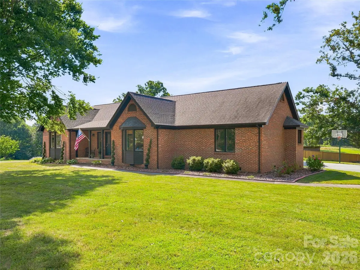 41 Forest Knoll Drive, Weaverville, NC 28787 - #1