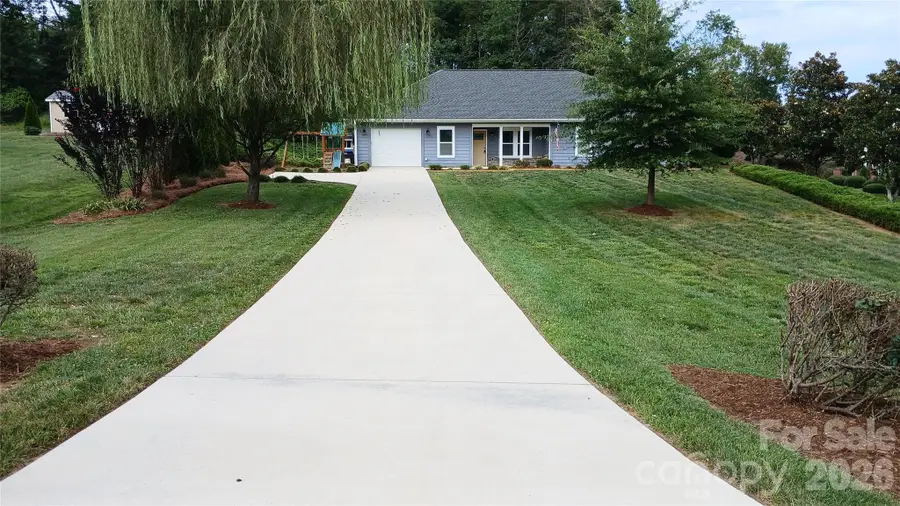 329 Springwood Drive Ne, Valdese, NC 28690 - #2