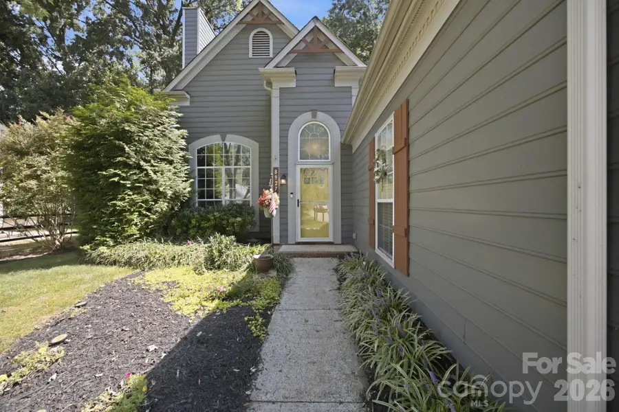 8927 Raven Park Drive, Charlotte, NC 28216 - #2