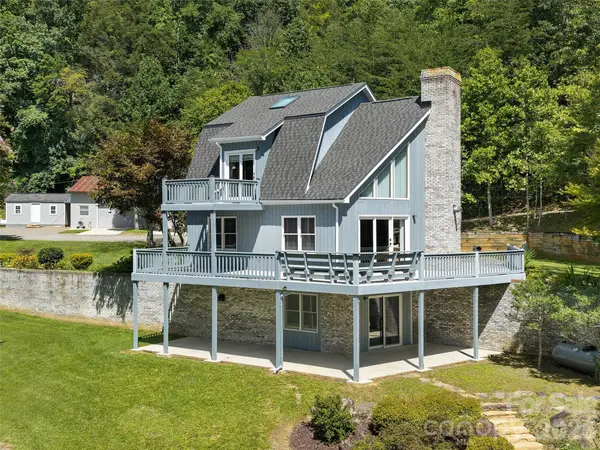 225 Long Branch Road, Swannanoa, NC 28778