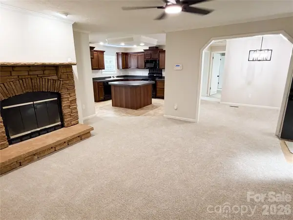 3556 Oakwood Avenue, Claremont, NC 28610