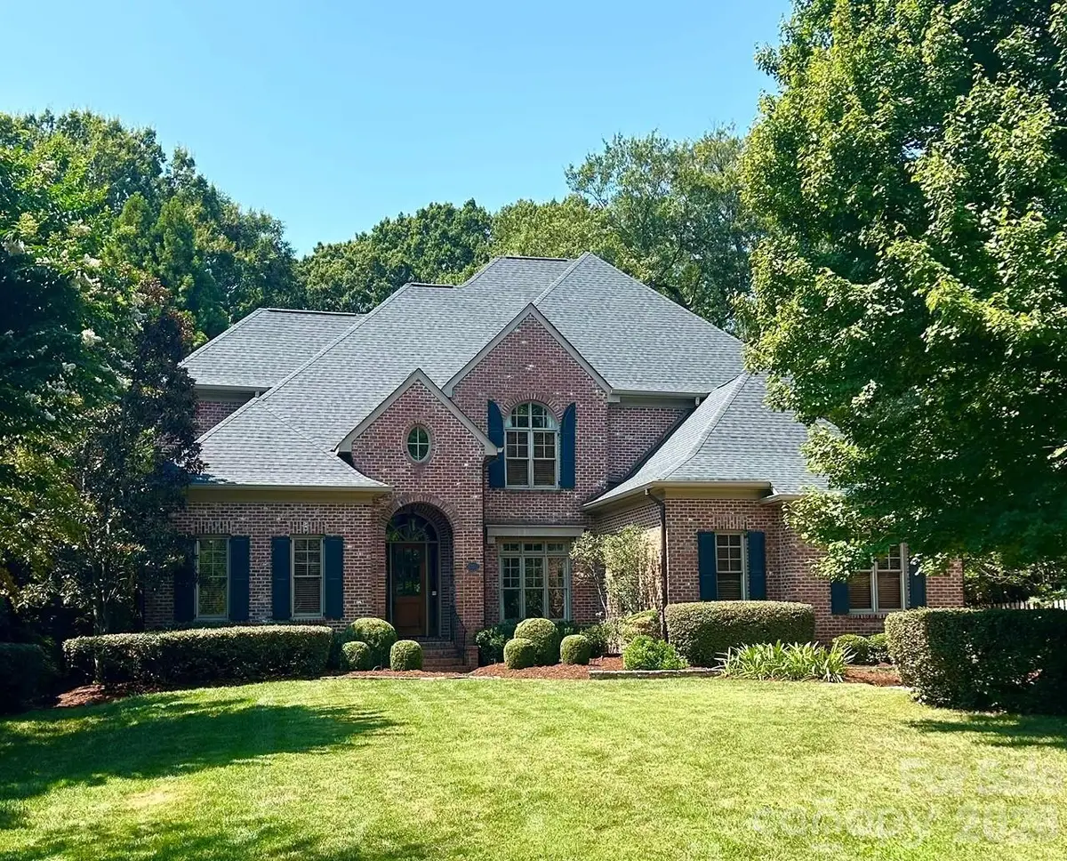 2720 Tanglewood Lane, Charlotte, NC 28211 - #1