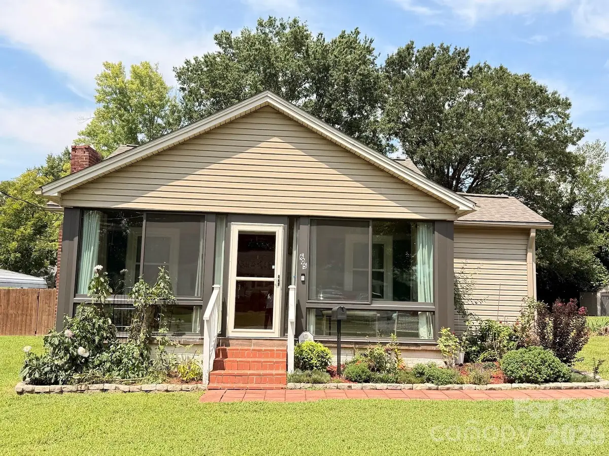 605 Peach Street, Kannapolis, NC 28083 - #1