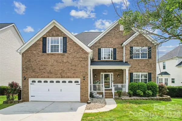 104 Planters Drive, Statesville, NC 28677