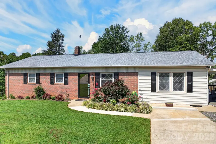 2559 Sweetbriar Circle, Lenoir, NC 28645 - #2