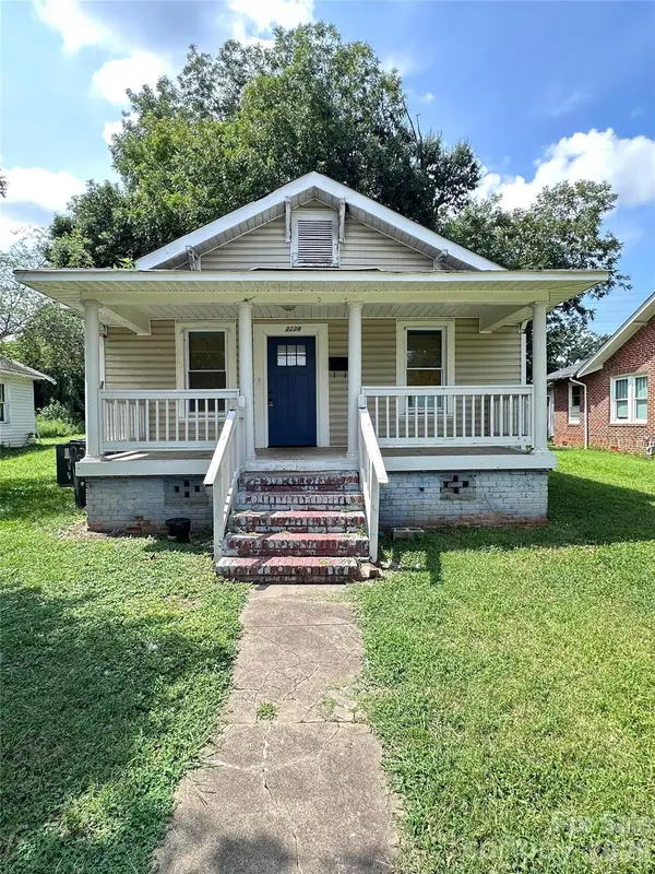 2228 Camp Greene Street, Charlotte, NC 28208
