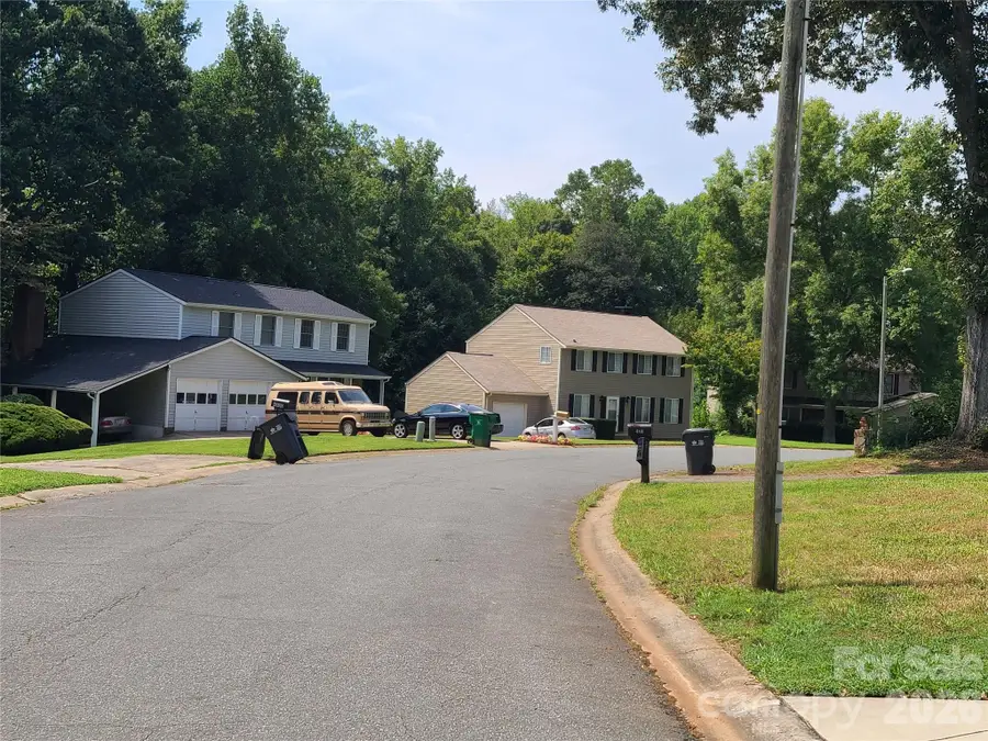 4809 Garvis Drive #20, Charlotte, NC 28269 - #3
