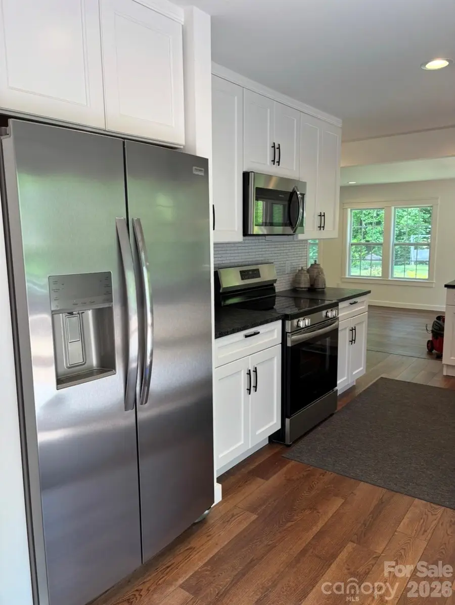 6 Green Knoll Drive, Candler, NC 28715 - #2