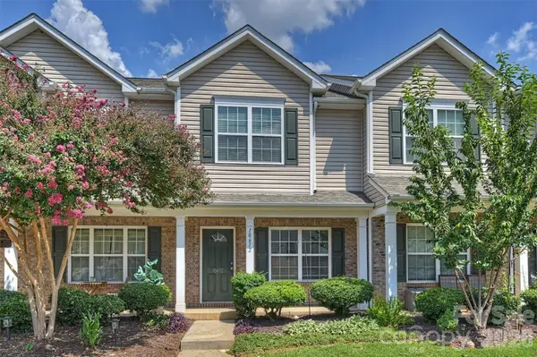 10612 Stoneacre Court, Pineville, NC 28134