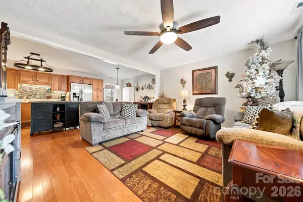 803 Whetstone Place Sw, Conover, NC 28613