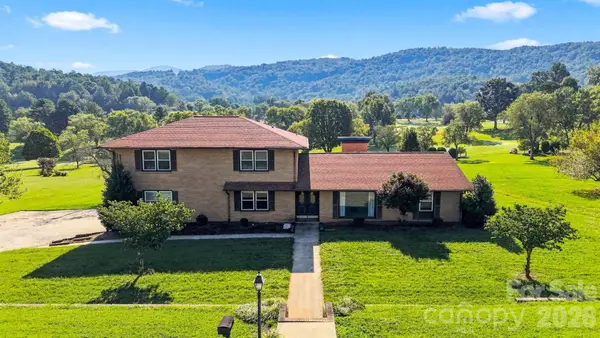 2796 Lakeview Drive, Lenoir, NC 28645