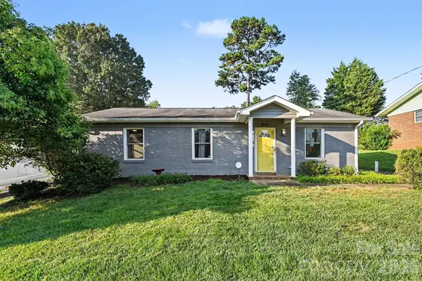 812 Capps Hill Mine Road, Charlotte, NC 28216