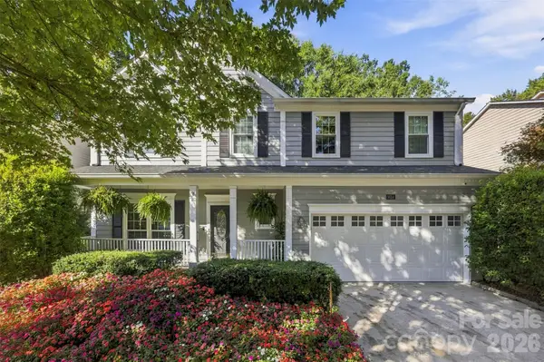 9014 Pickering Grove Lane, Charlotte, NC 28216