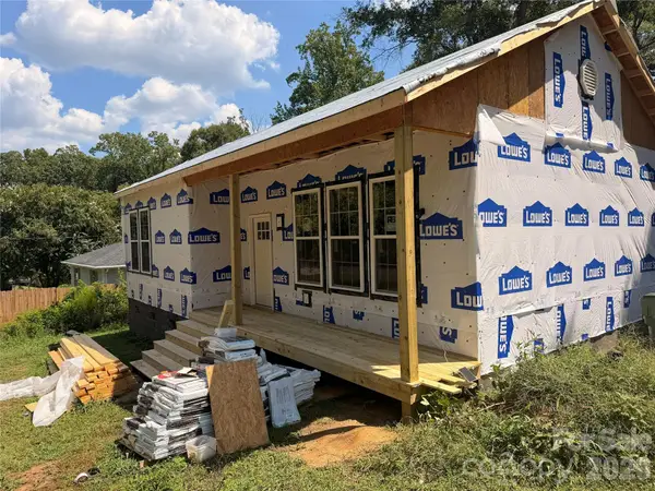 207 Mauney Street, Mount Holly, NC 28120