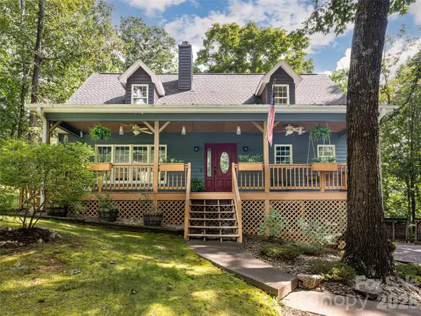 12 Howling Waite Ridge, Candler, NC 28715