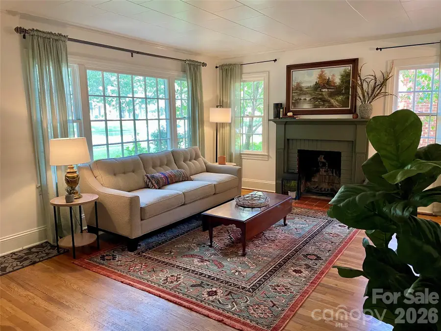652 Davie Avenue, Statesville, NC 28677 - #3