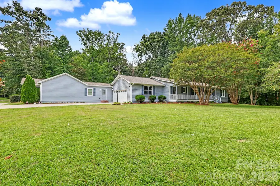 3201 Fairforest Drive, Matthews, NC 28104 - #2