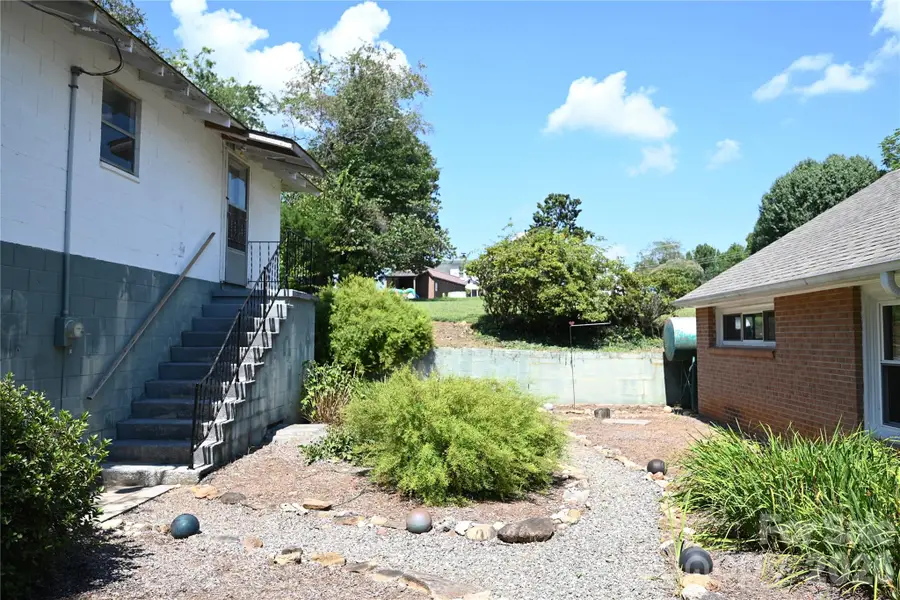 105 Owens Avenue Ne, Lovelady, NC 28690 - #3