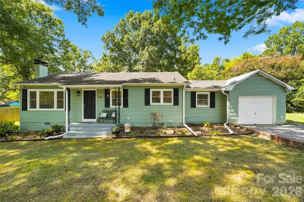 8008 Chapman Street, Charlotte, NC 28216