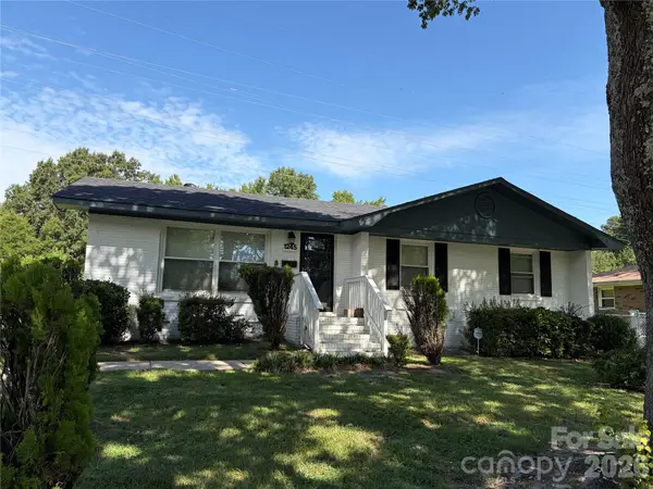1245 Pondella Drive, Charlotte, NC 28213