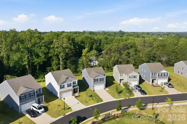 1314 37th Avenue Lane Ne, Hickory, NC 28601