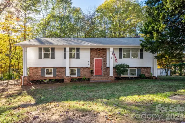 1185 10th Street Place Nw, Hickory, NC 28601